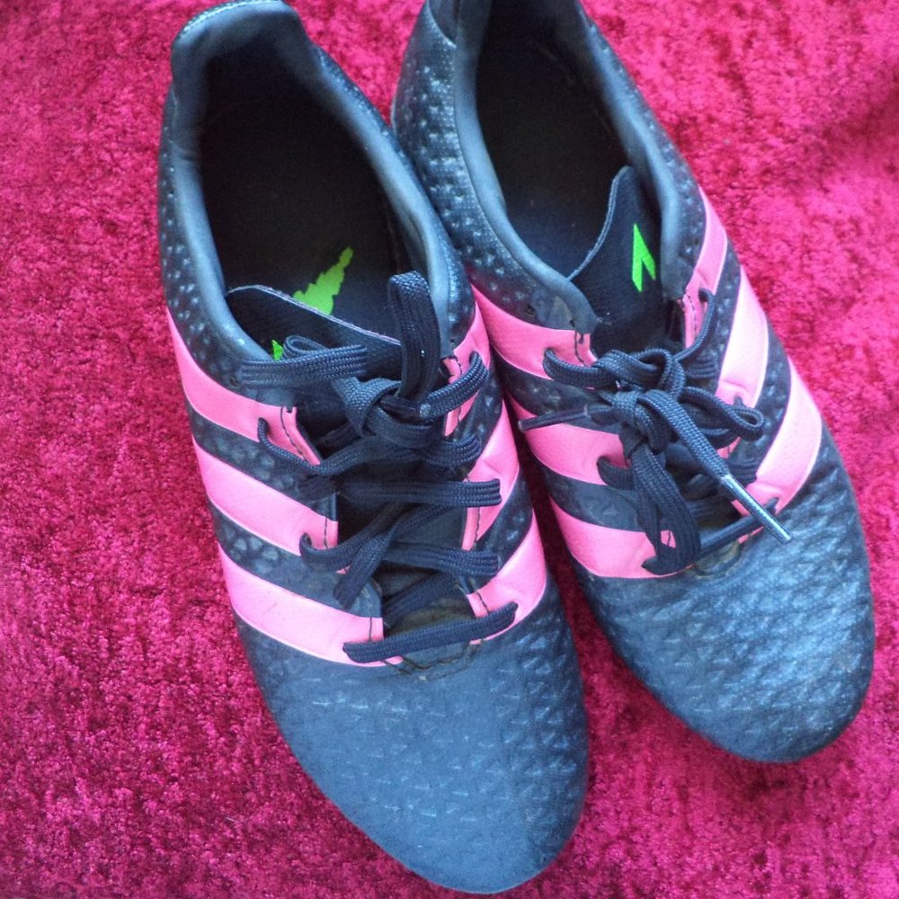 Kids Adidas Cleat sneakers